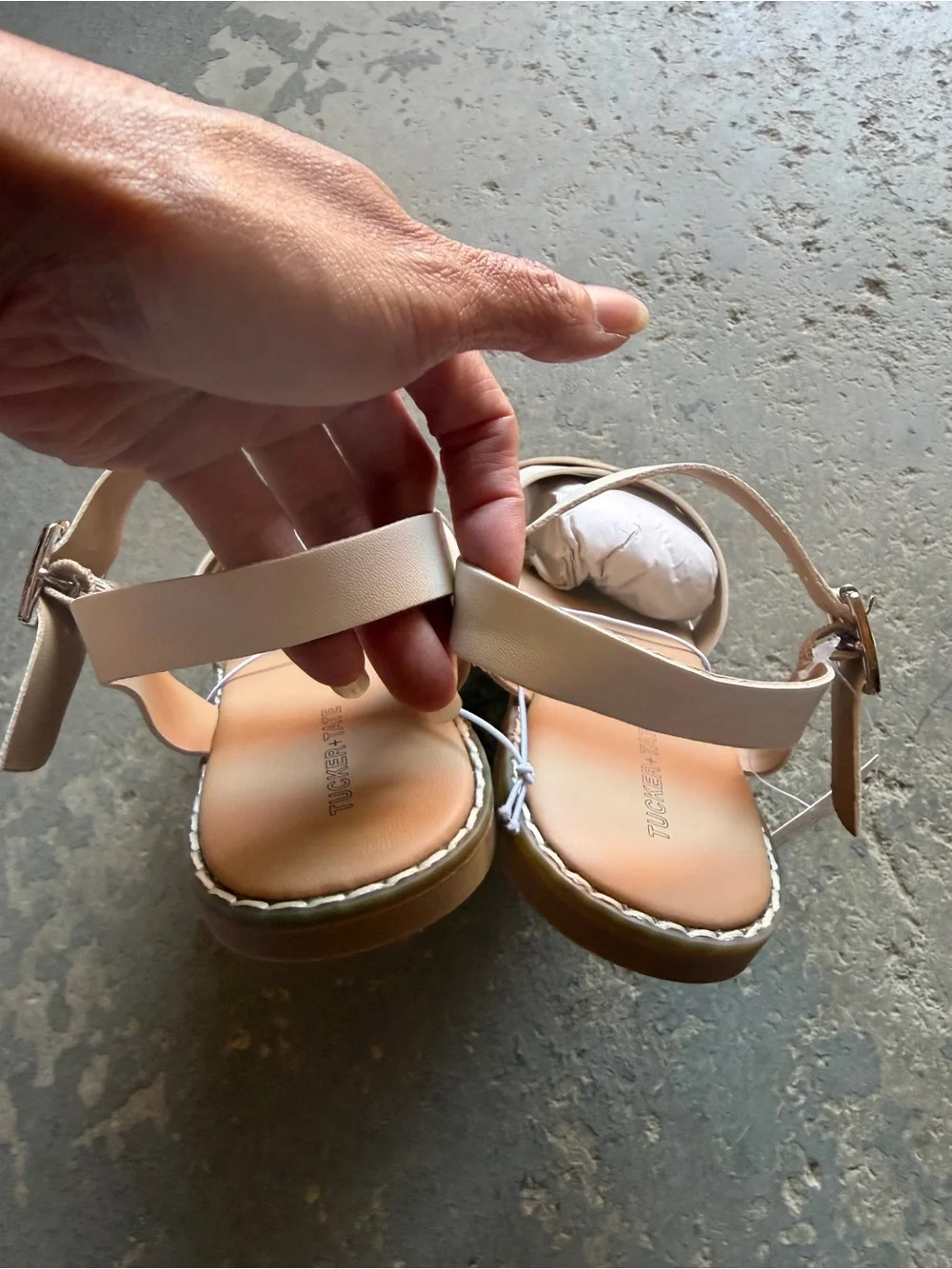 “New” Tucker&Tate Cream Cross-Strap Ankle-Strap Sandals size3